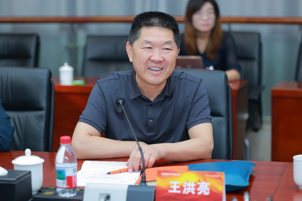 新闻路上 平安同行