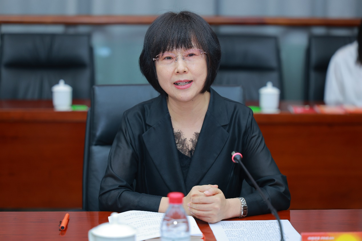 新闻路上 平安同行