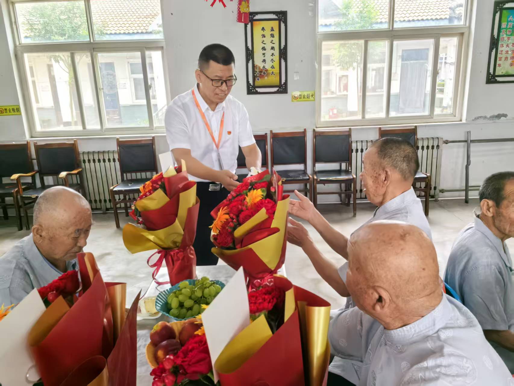 初心如磐 溢路同行 泰康人寿滨州中支开展溢彩公益活动