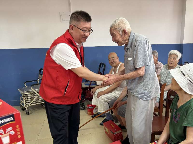 泰康人寿枣庄中支开展党建溢彩公益活动