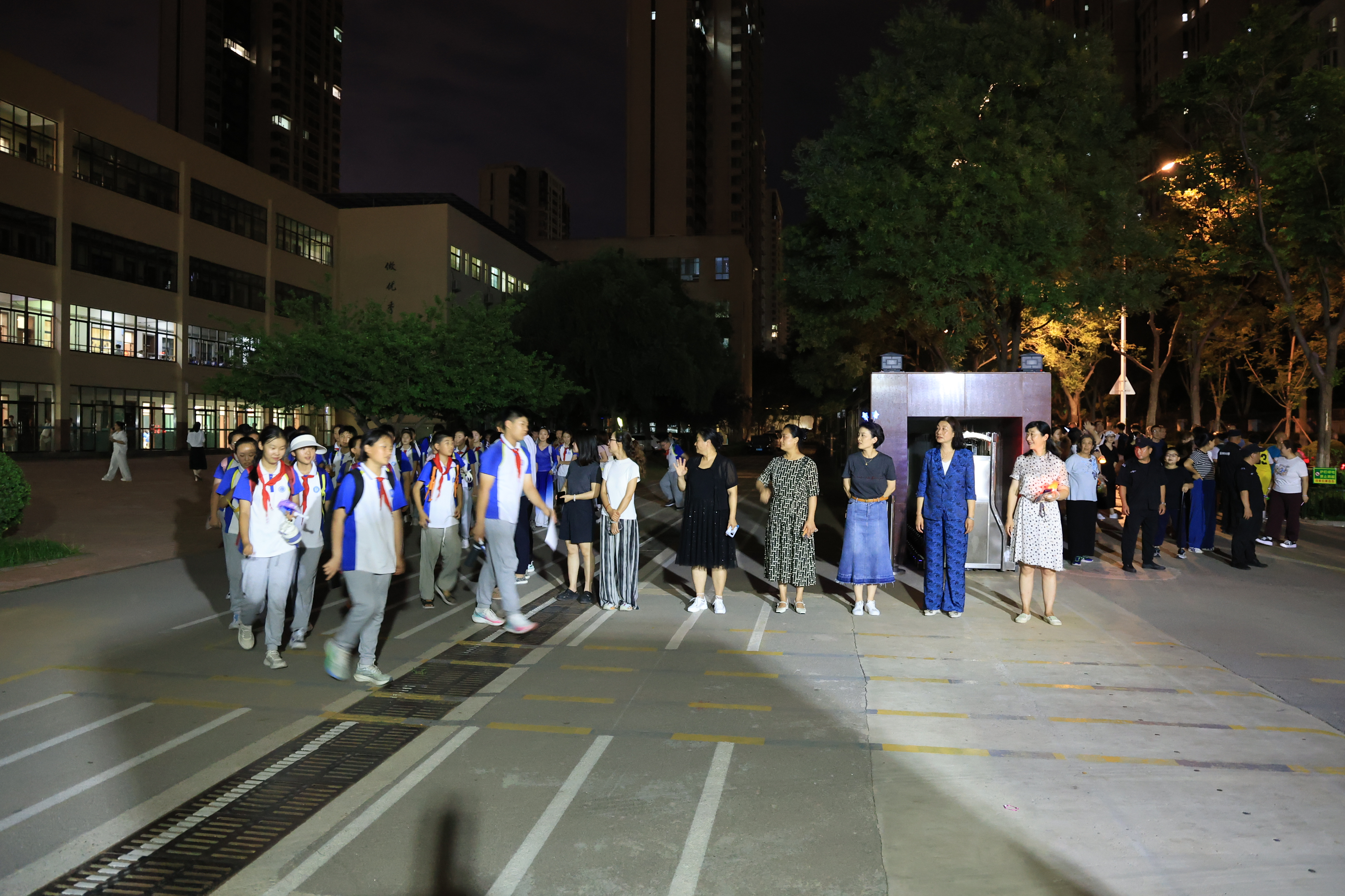 盛夏蝉鸣中的成长启航：育秀小学毕业课程见证少年蜕变