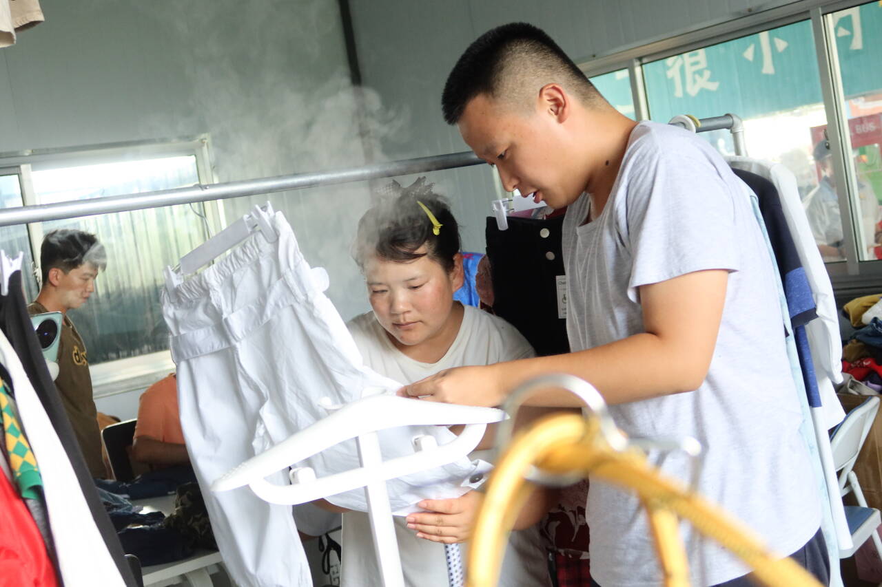 融媒·画像丨自闭症儿童开超市，闲置捐赠品变善款——摆上货架的“爱心”