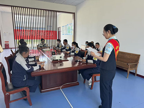 民生银行潍坊寿光支行开展“警惕诈骗新手法 不做电诈工具人”宣传进企业活动