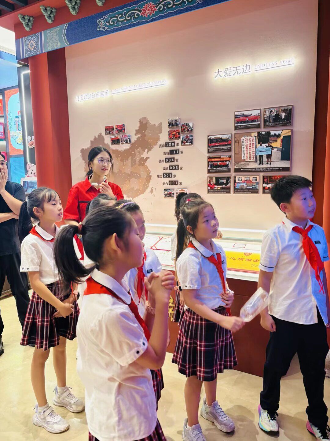 历下区龙奥学校红领巾寻访主题实践活动之舌尖非遗----探寻泉城老字号美食