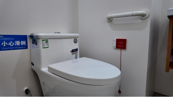 融媒·见证丨长护险落地公立医院，告别“一人失能、全家失衡”——​“一张床”暖了五千家