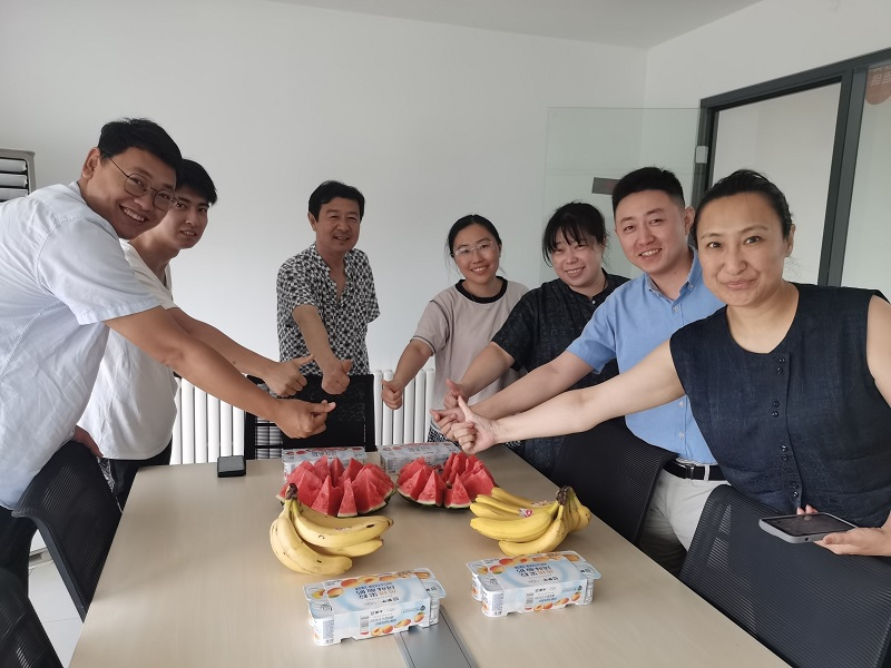 平安产险栖霞支公司开展“夏日送清凉”活动 情暖员工心