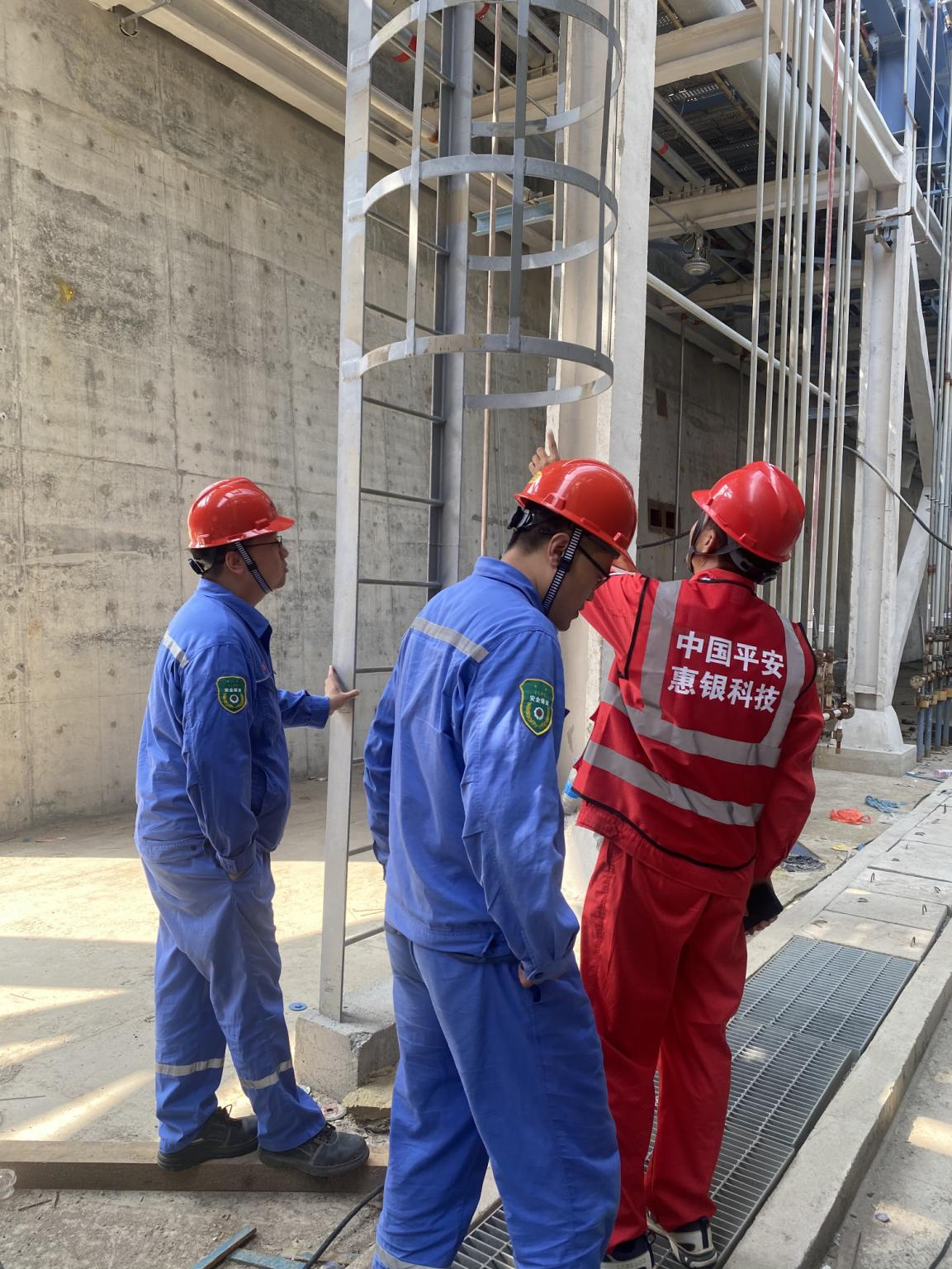 平安产险烟台中心支公司联合山东惠银科技 开展安全隐患排查