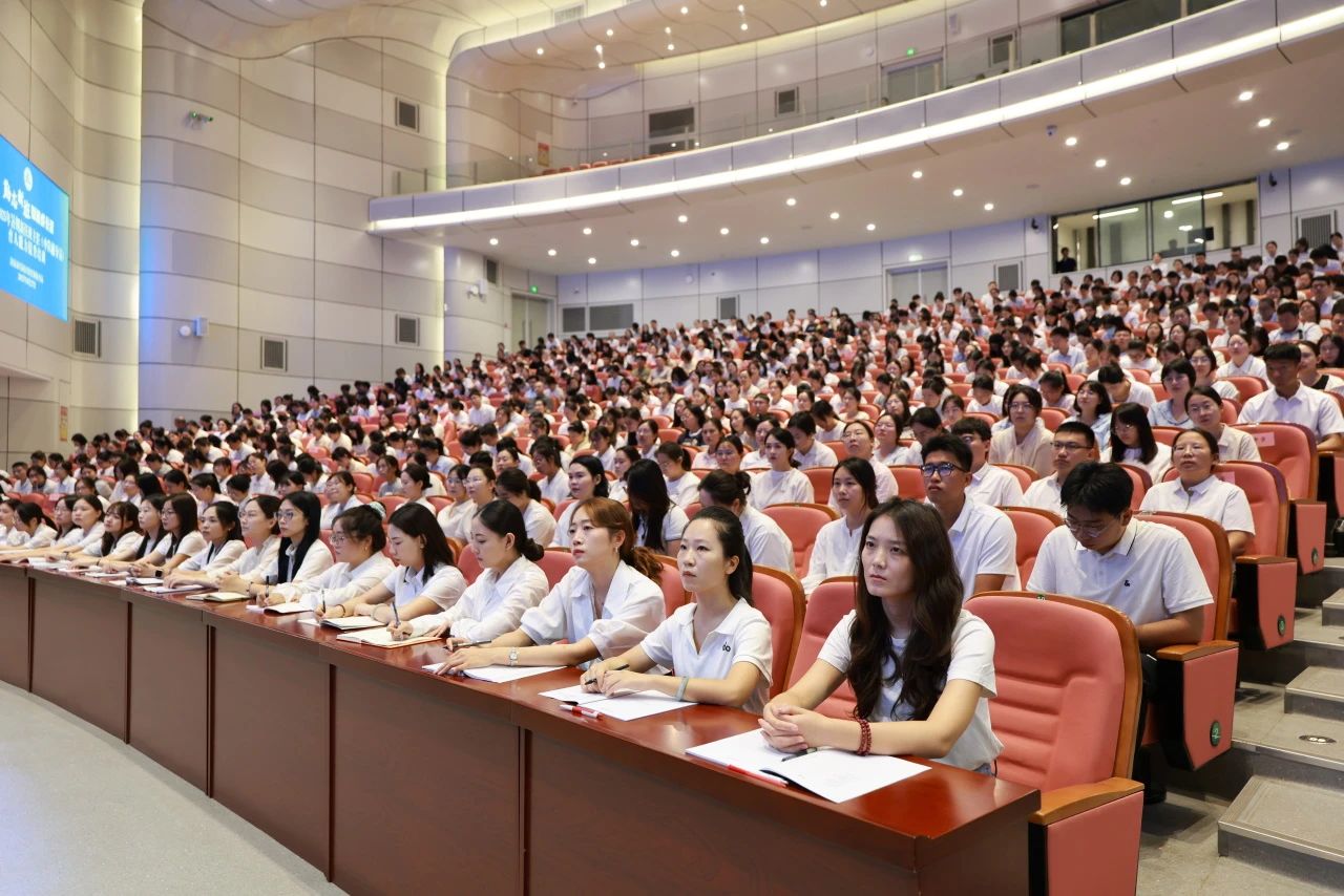 历城区举行2025暑期新任班主任培训