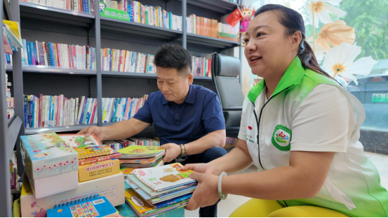 融媒·见证丨一本《时间简史》换一把芹菜，一次志愿积分换一桶油——绿色能量的奇妙循环