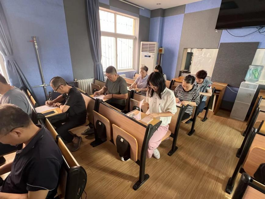 济南市影壁后街学校举行师德师风建设部署会