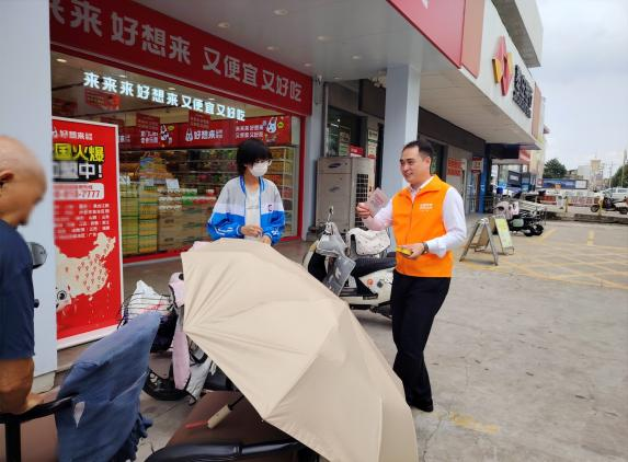 平安人寿山东分公司2025年金融教育宣传周·为民办实事：枣庄中支开展“金融教育进校园”活动