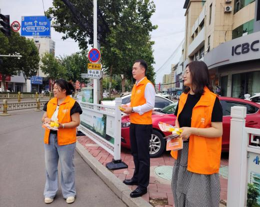 平安人寿山东分公司2025年金融教育宣传周·为民办实事：枣庄中支开展“金融教育进校园”活动