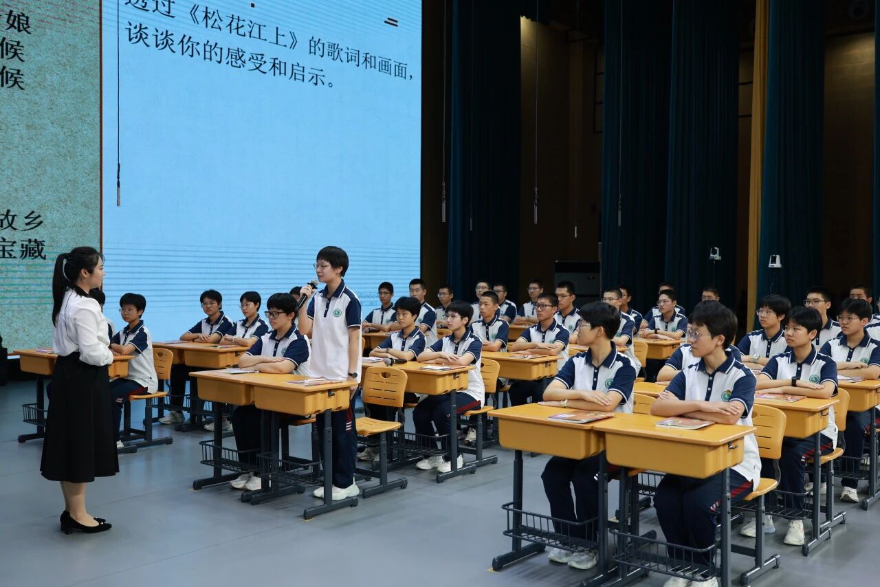 震撼！济南市大中小学爱国和国防教育思政大课活动在历城区举办