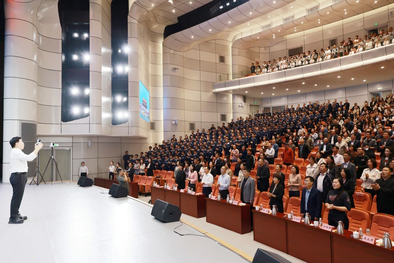 震撼！济南市大中小学爱国和国防教育思政大课活动在历城区举办