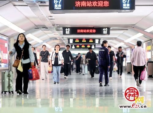 济南站北站房启用 地下通道与地铁2号线济南站北站相连