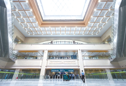 连通南北 方便出行 济南站新建北站房正式启用