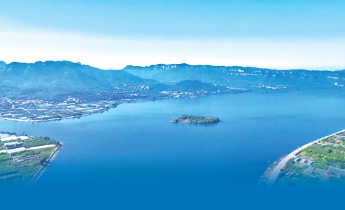 济南卧虎山水库秋景美如画