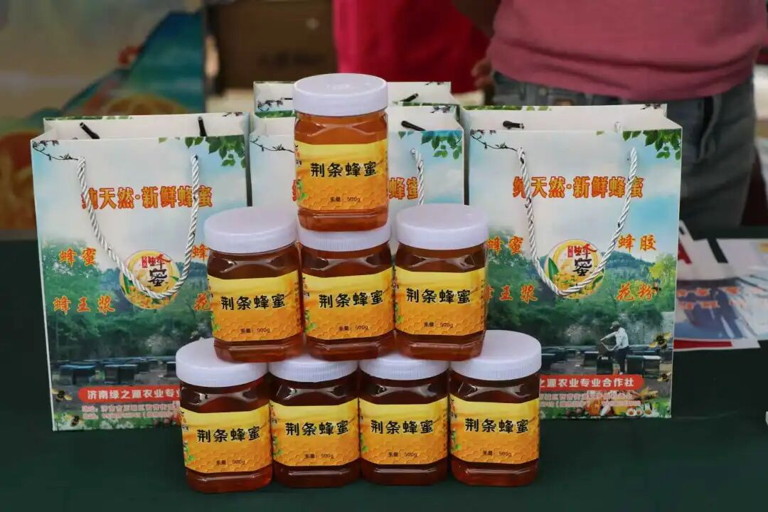 泉果飘香庆丰收 源味南山绘新卷——南部山区庆祝2025年中国农民丰收节举行
