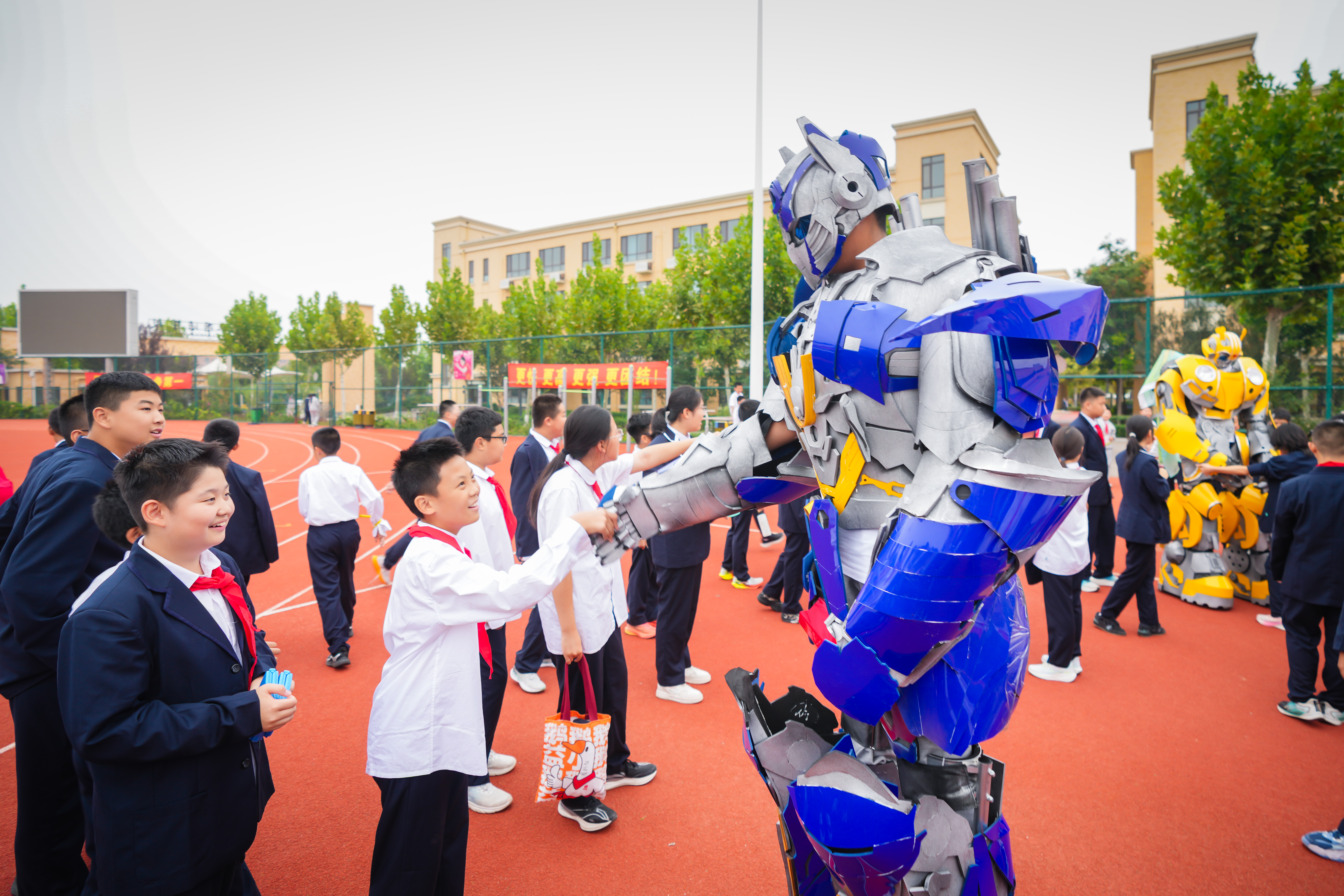 社团十七载 青春正“弛”放!81个社团耀眼济南外国语学校社团推介日