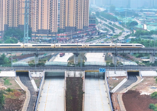 龙鼎立交匝道、奥体西路北延今日通车