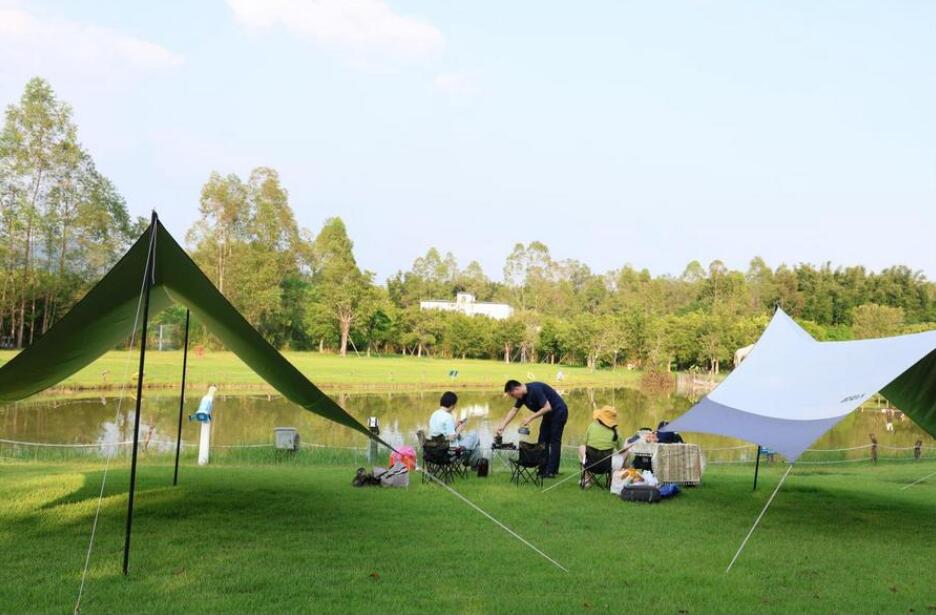 긴 연휴 산으로 바다로...中 아웃도어 경제 성장 '꾸준'