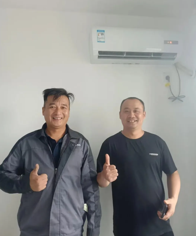 国庆雨中高空作业 海尔服务师傅付传锋守护万家清凉