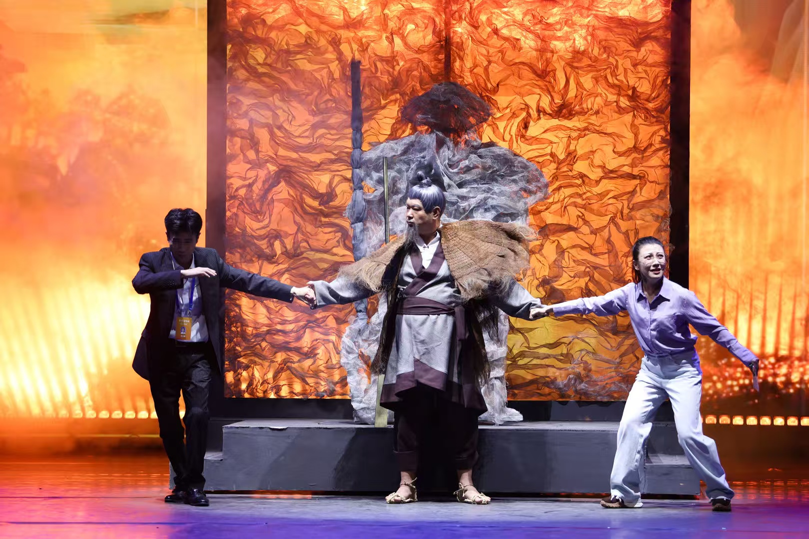 黄河主题曲艺情景剧《为河而说》济南剧院首演圆满落幕 创新叙事奏响黄河文化传播新声