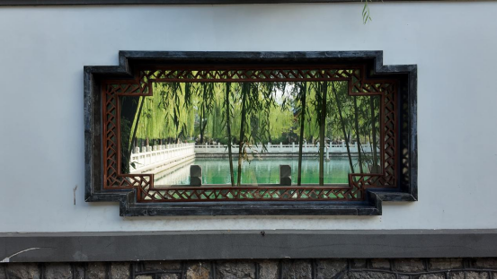 融媒·见证丨建筑保留老味道，院里迎来新业态——老街区的“新腔调”