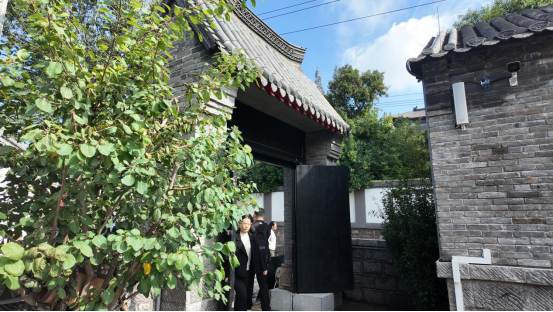 融媒·见证丨建筑保留老味道，院里迎来新业态——老街区的“新腔调”