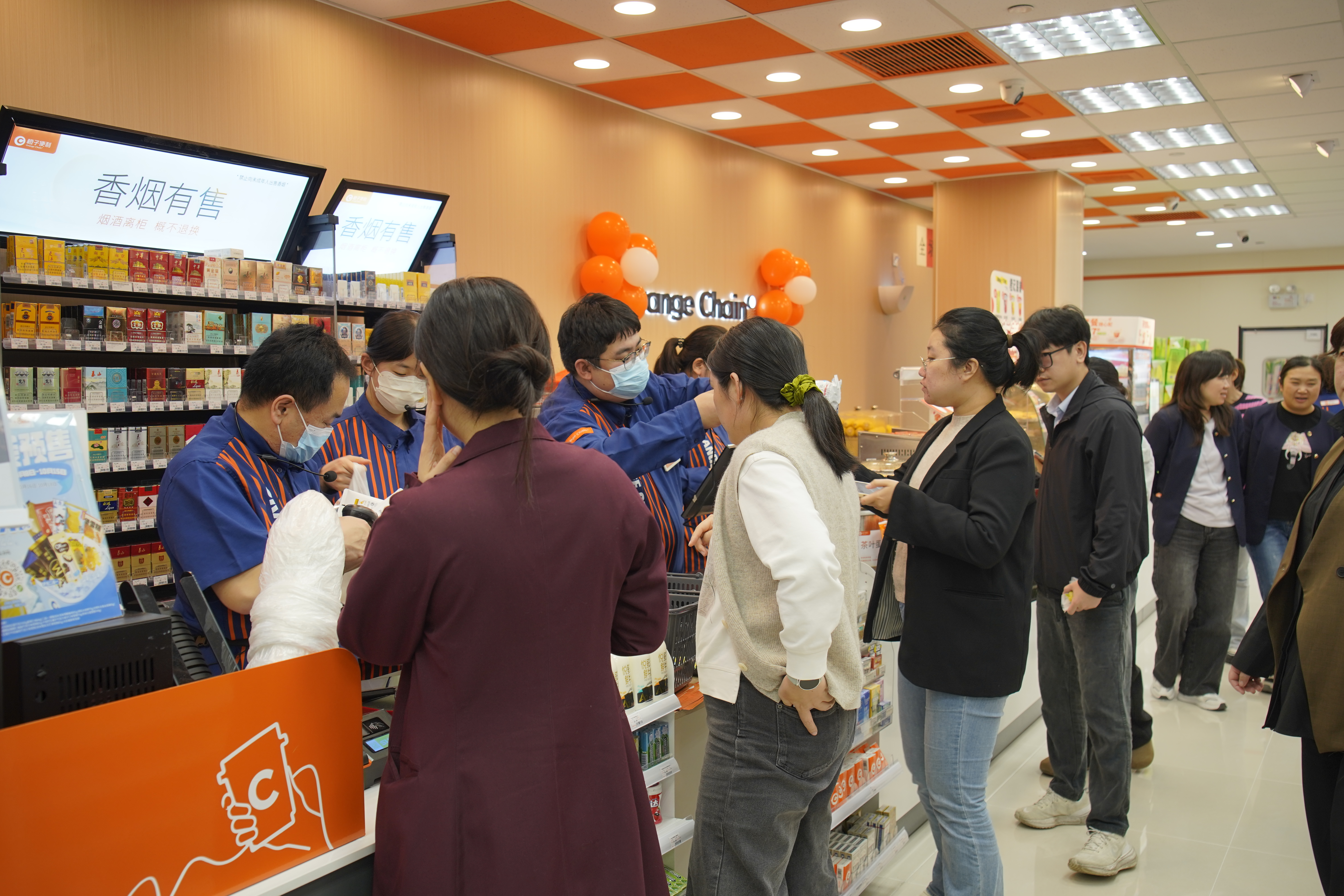 橙子便利8周年庆太会玩!音乐节嗨翻泉城,全门店福利藏满“橙意”