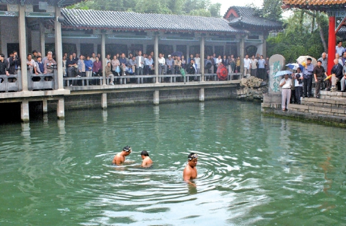 济南记忆：观澜亭前几盈枯