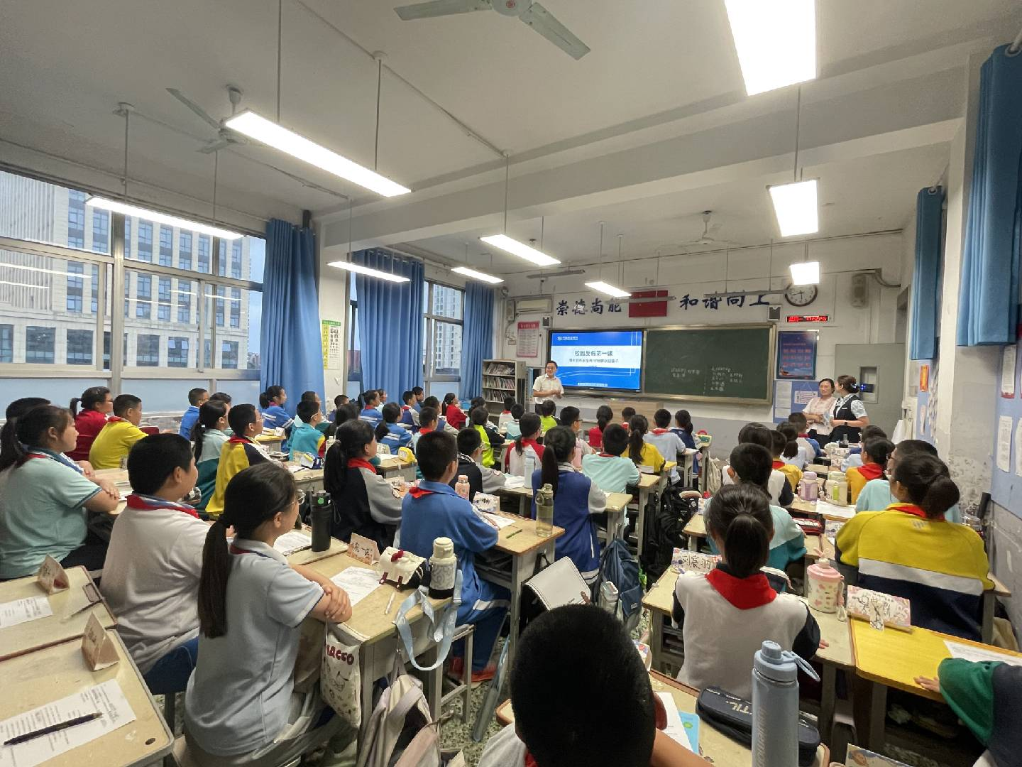 民生银行济宁分行开展“校园反假第一课”专项反假宣传活动