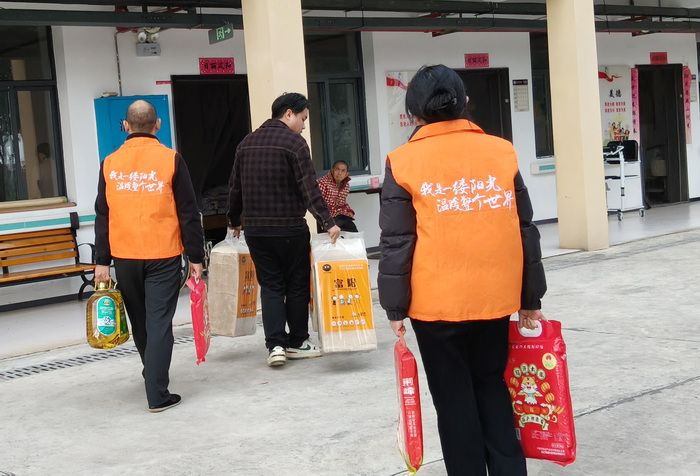 情暖夕阳 阳光相伴 阳光人寿“敬老月”活动多维守护银龄生活