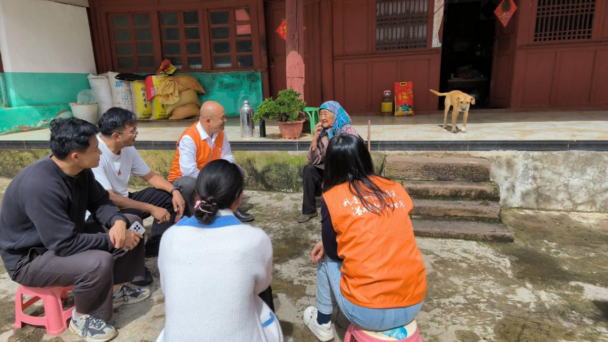 情暖夕阳 阳光相伴 阳光人寿“敬老月”活动多维守护银龄生活