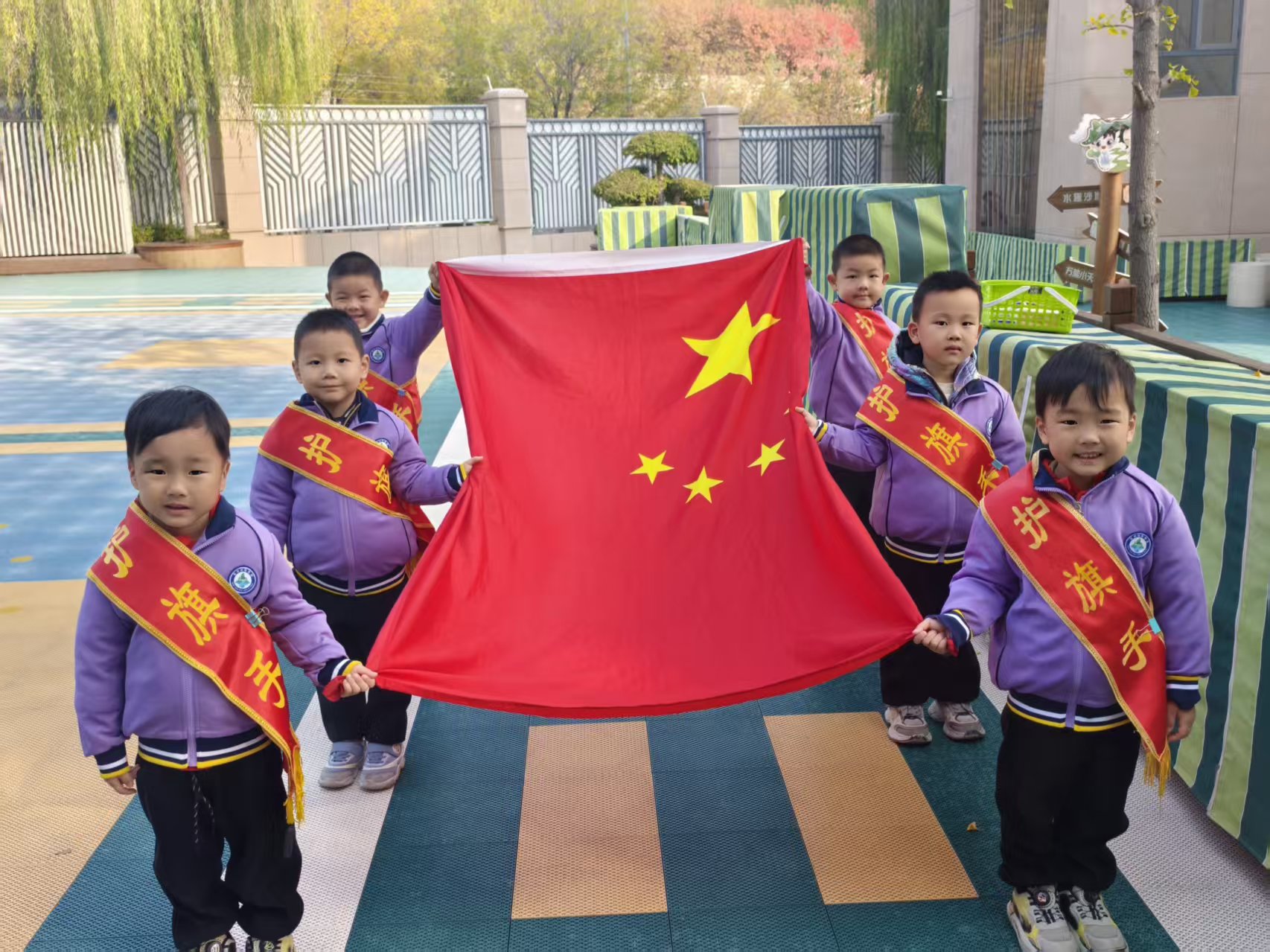 润文化浸润童心,传承敬老美德!蒙润幼教集团开展重阳节系列活动