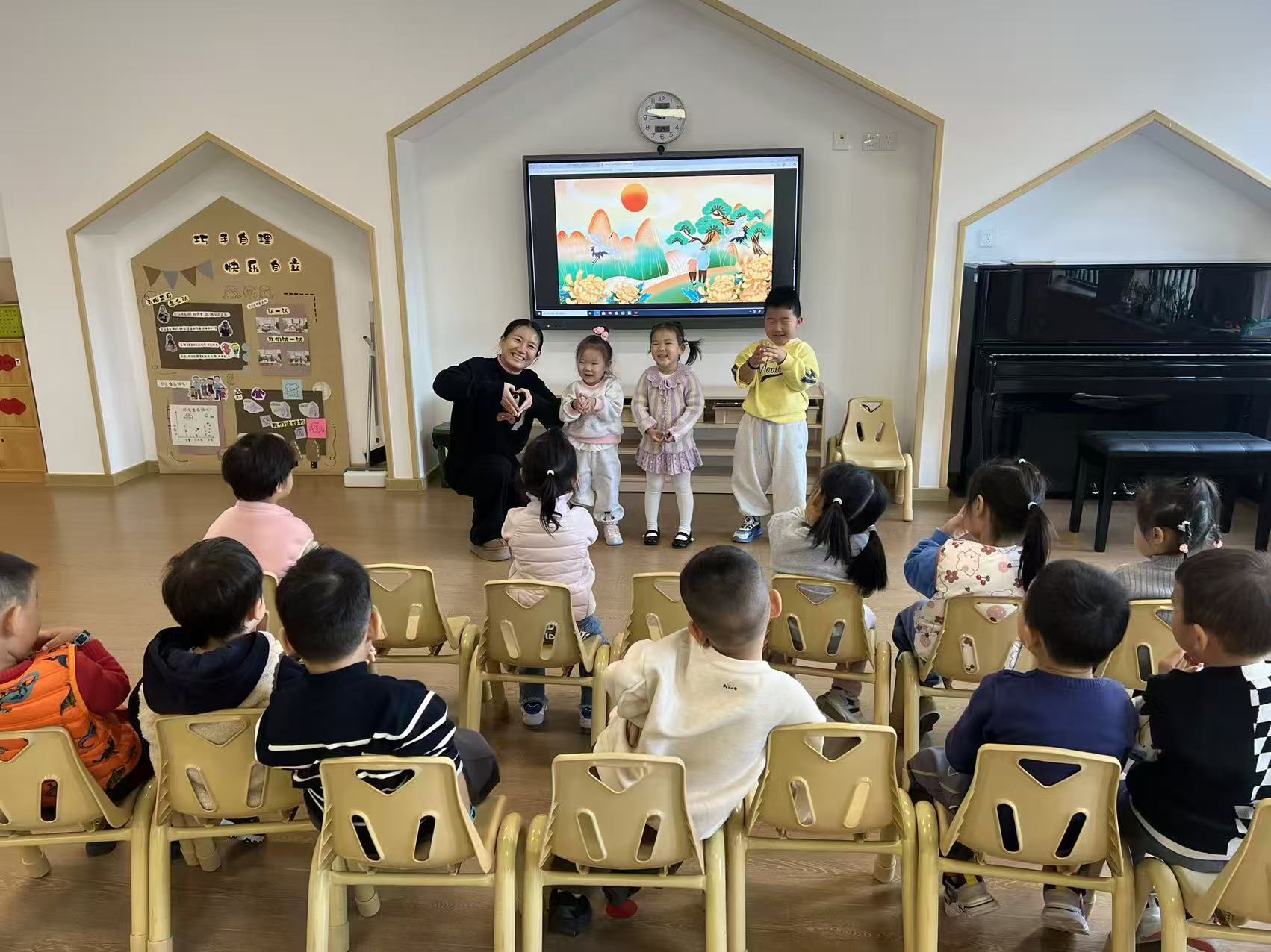 润文化浸润童心,传承敬老美德!蒙润幼教集团开展重阳节系列活动