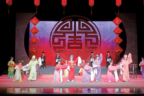 吕韵新声润泉城 非遗经典焕生机 吕剧《五女拜寿》首演成功