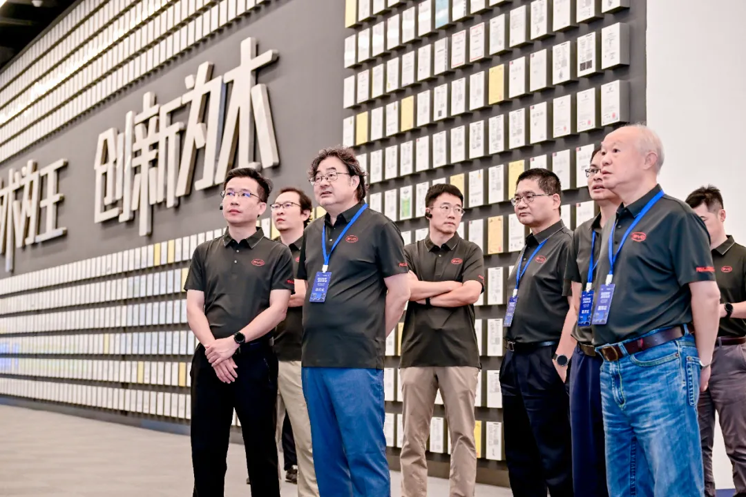“中国心”专家团队走进比亚迪，共鉴硬核实力