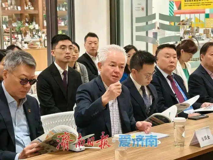 扎根中国 深耕大健康 完美古润金率队参加第十八届世界华商大会