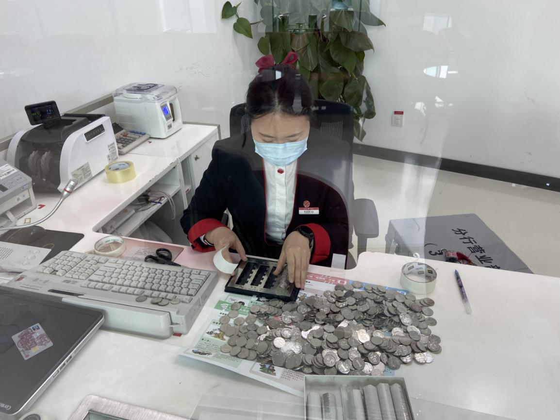 中信银行济南分行“小硬币”传递“大温暖”