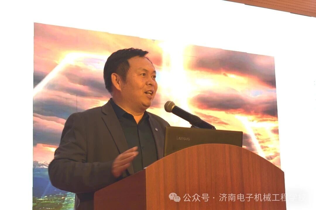 法润校园护成长 青春路上伴 “典” 行? —— 济南电子机械工程学校法治活动圆满举行?