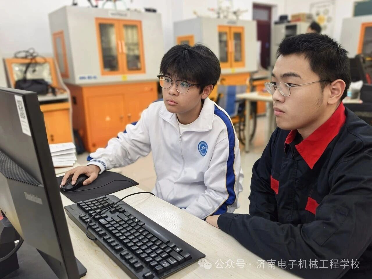 折翼亦飞翔：济南电子机械工程学校韩知衡同学的逐梦之路