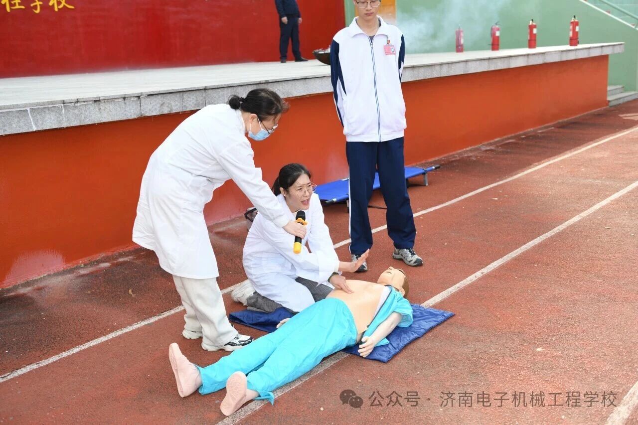 济南电子机械工程学校开展消防知识实操培训