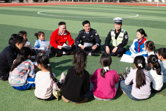 平安产险在山西常乐西侯村开展支教行动