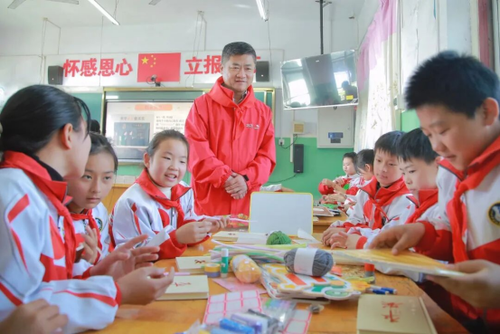 平安产险在山西常乐西侯村开展支教行动