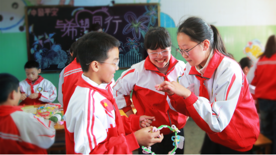 平安产险在山西常乐西侯村开展支教行动