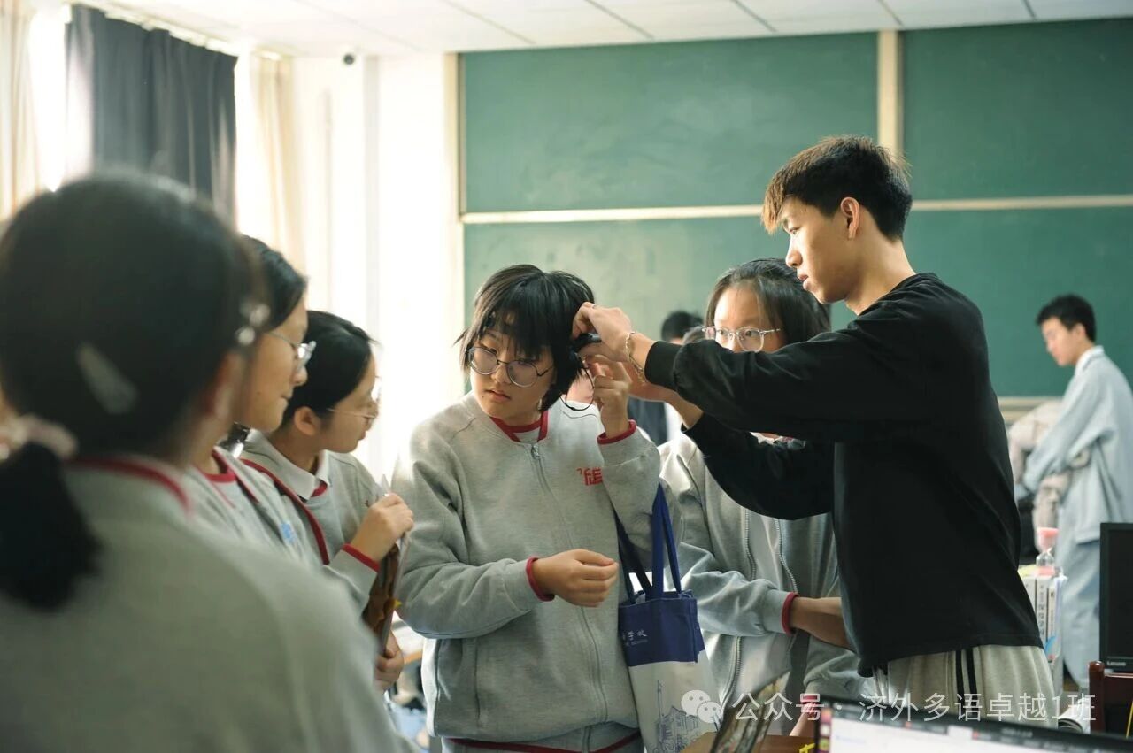 “行走的课堂”走进济南机床二厂和齐鲁工业大学