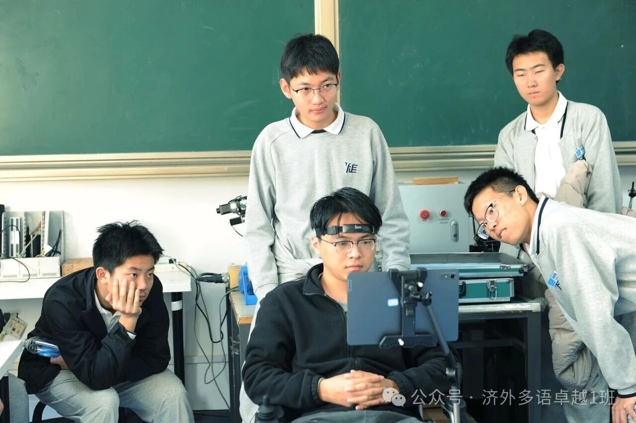 “行走的课堂”走进济南机床二厂和齐鲁工业大学