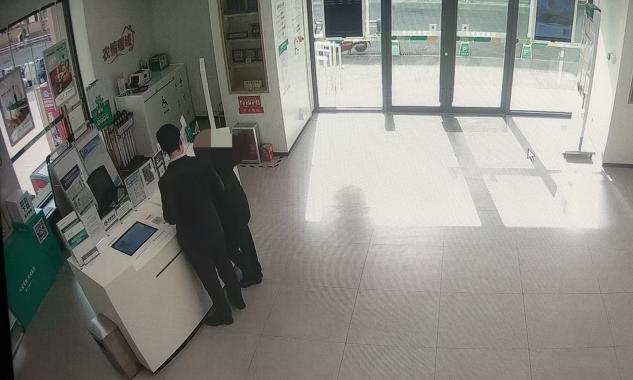 农行济南泺源华联支行:便民服务暖人心,高效解忧获赞誉