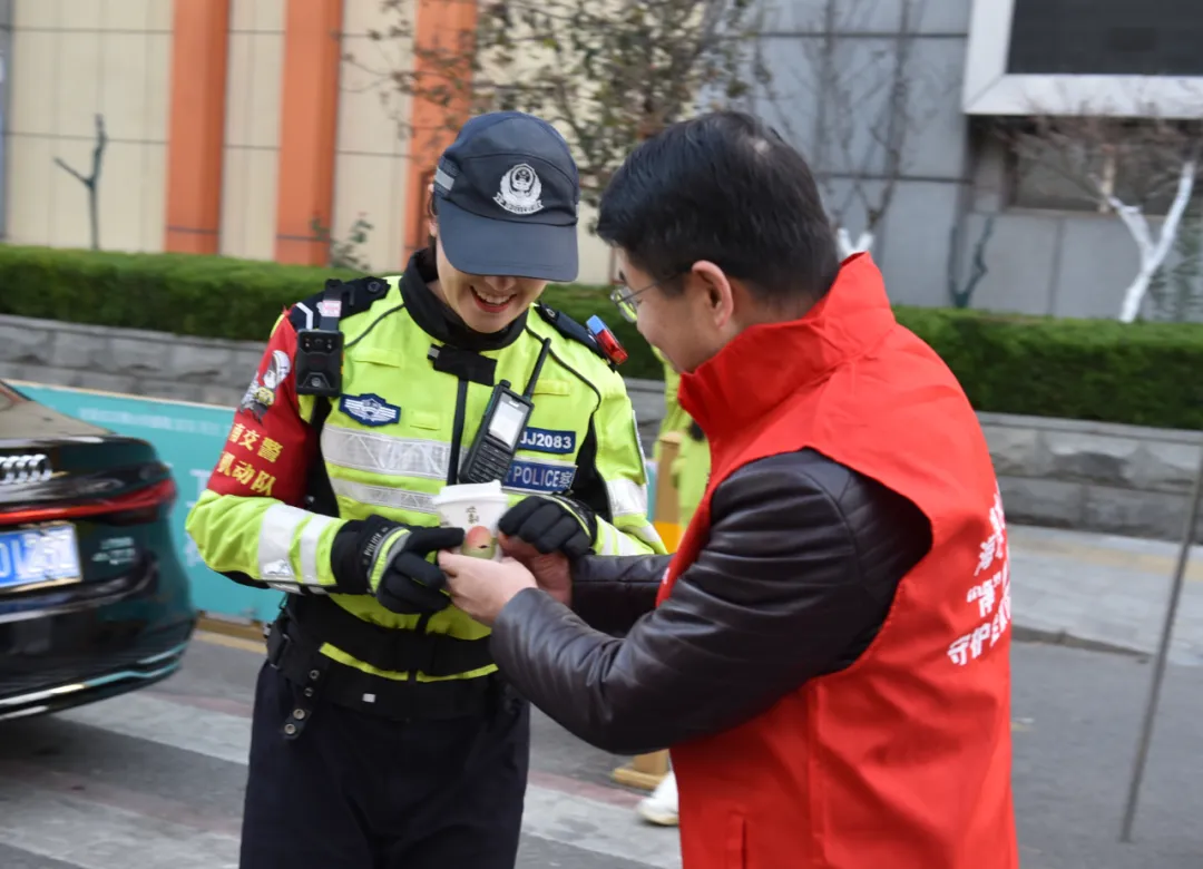济南交广×海尔净水,一杯姜茶送给城市守护者——你温暖城市我温暖你